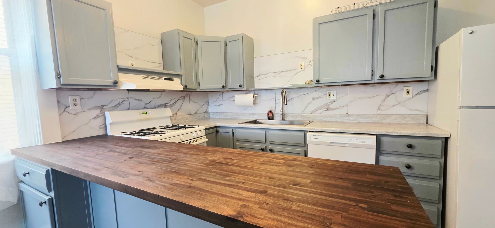 Pittsburgh Apartment: 450 Bailey ave