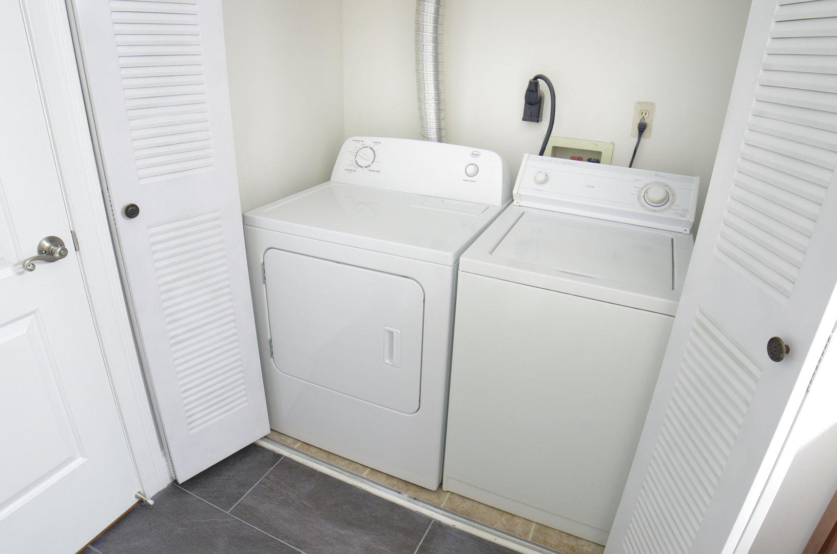 Laundry room at Flo-Mar Terraces (4 of 4)