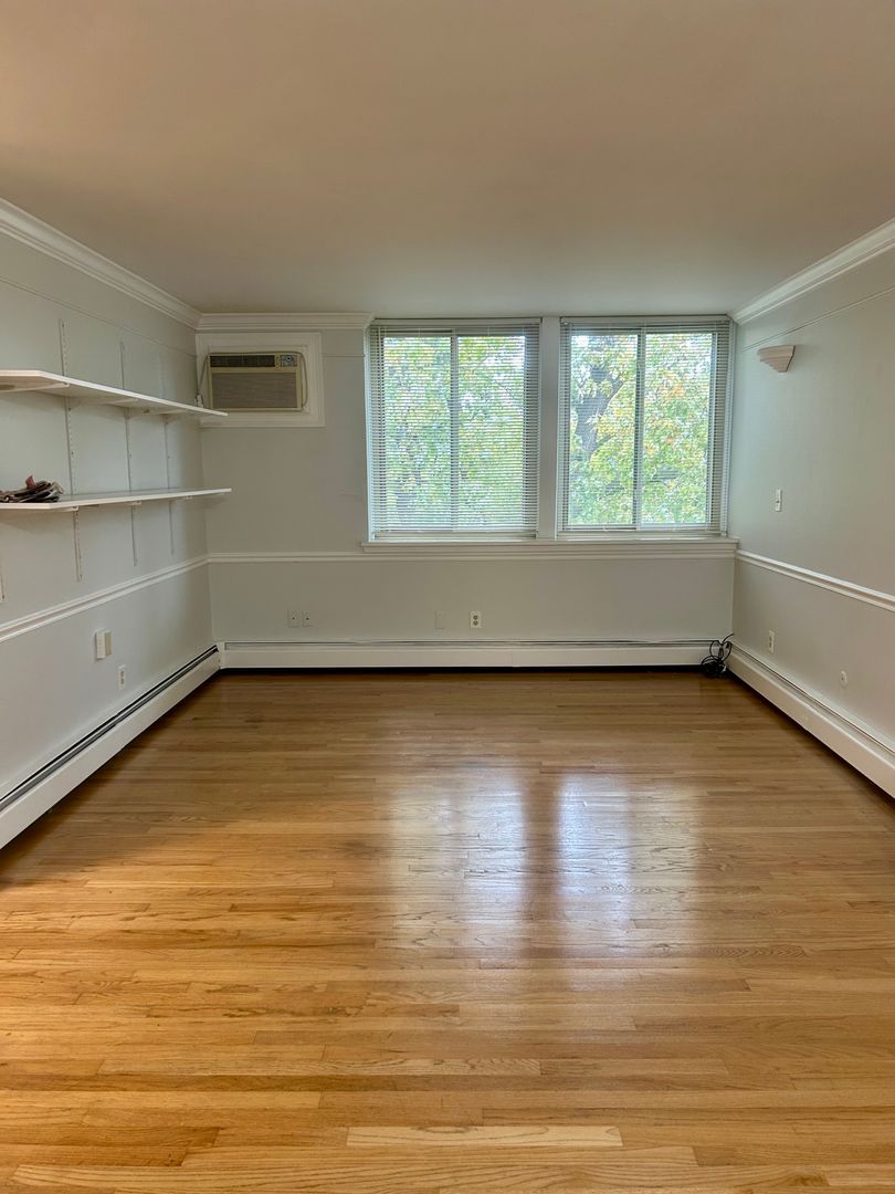 Ypsilanti Apartment: 119-125 Perrin Street