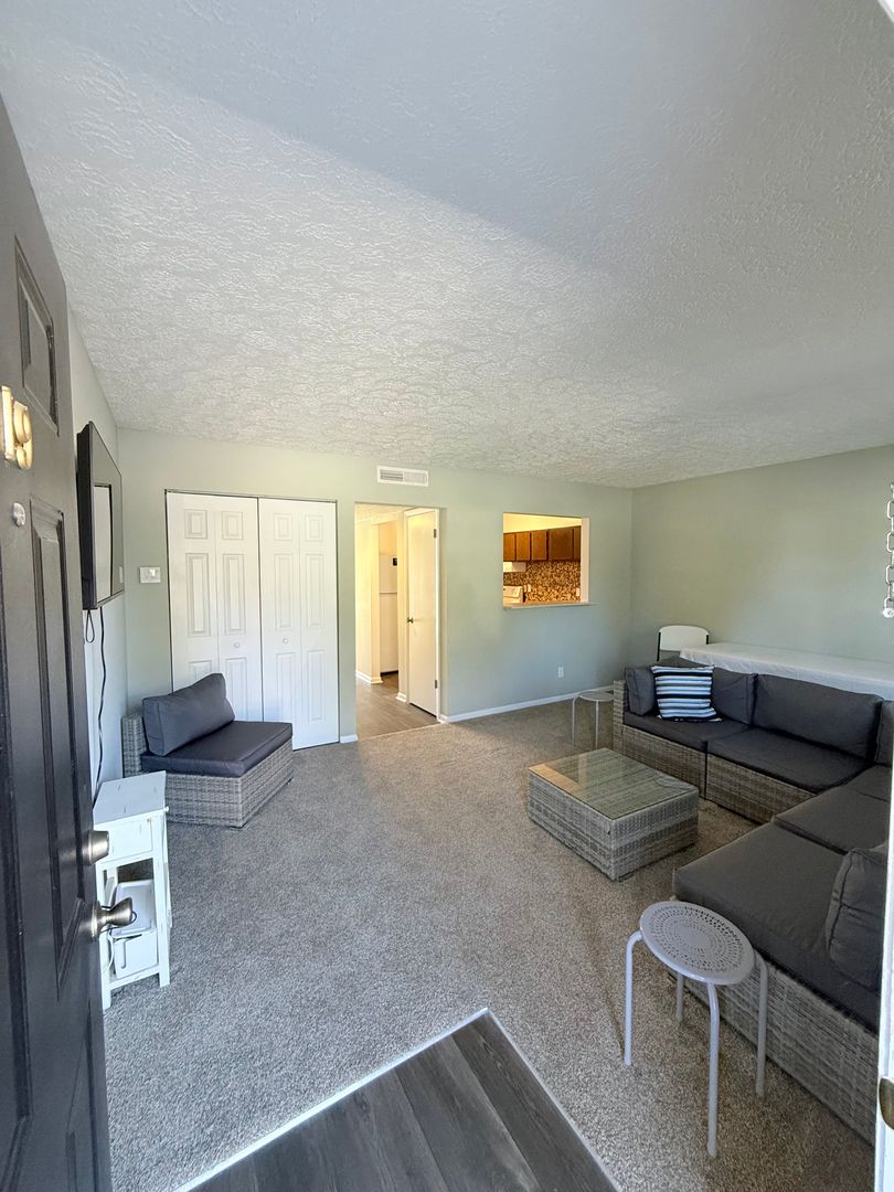 Charming One-Bedroom, One-Bathroom Apartment in Savannah