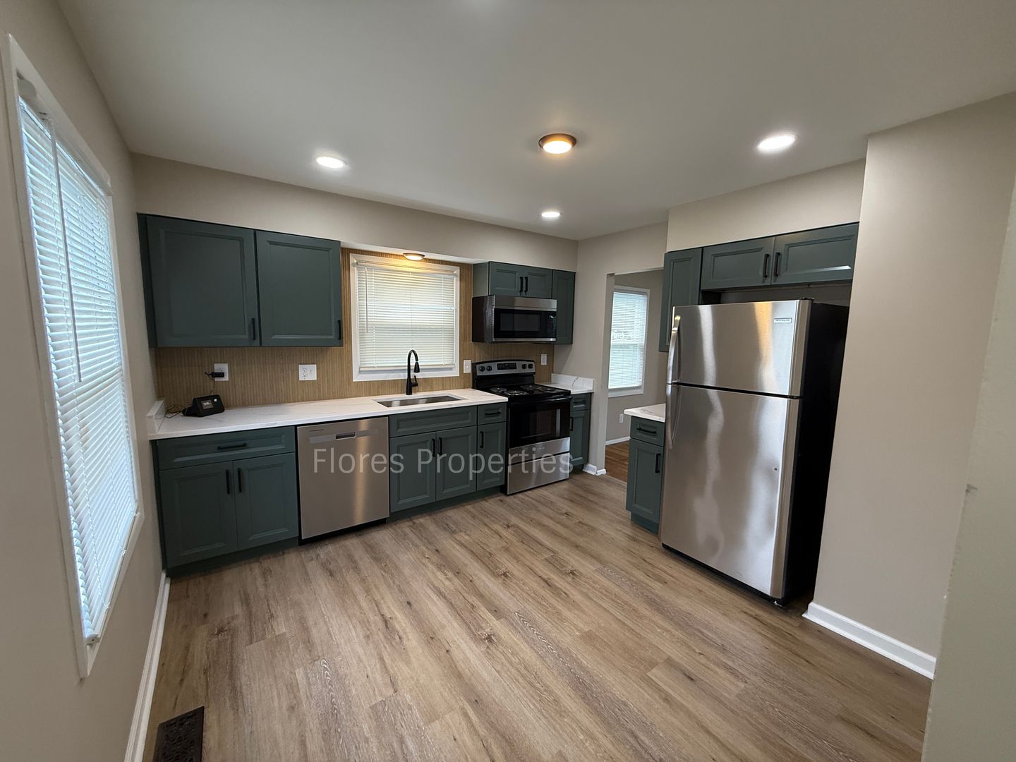 Columbus House: 1136 Pauline Ave