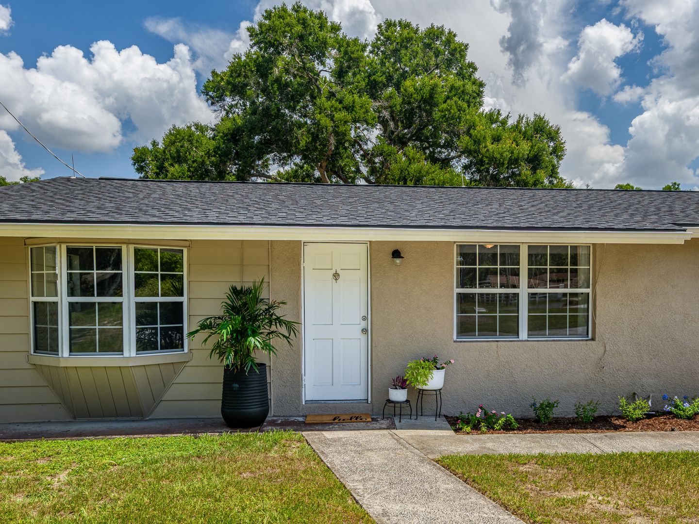 Valrico House: 4722 Stearns Road