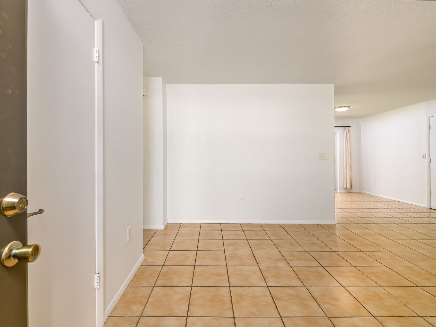 Tampa House: Wheeling Drive 11422