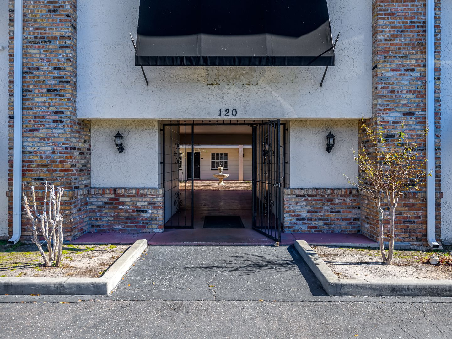 Tampa House: 120 S. Church Ave.