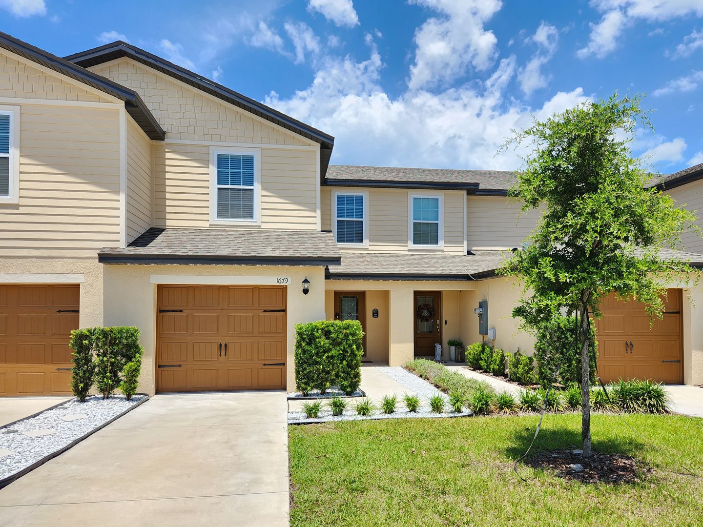 Tavares House: 1679 Wynford Cir