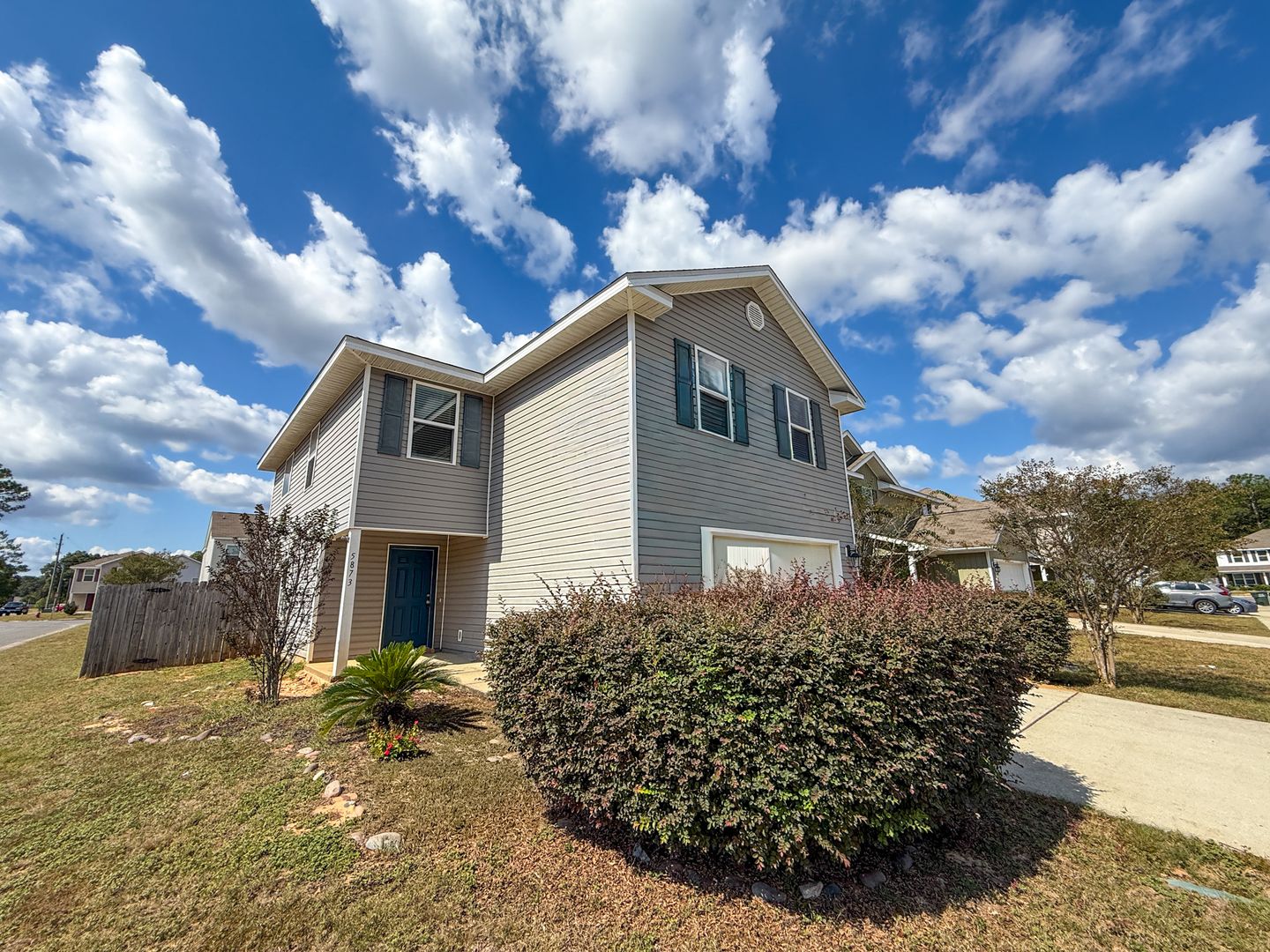 Milton House: 5873 Bay Tree Court