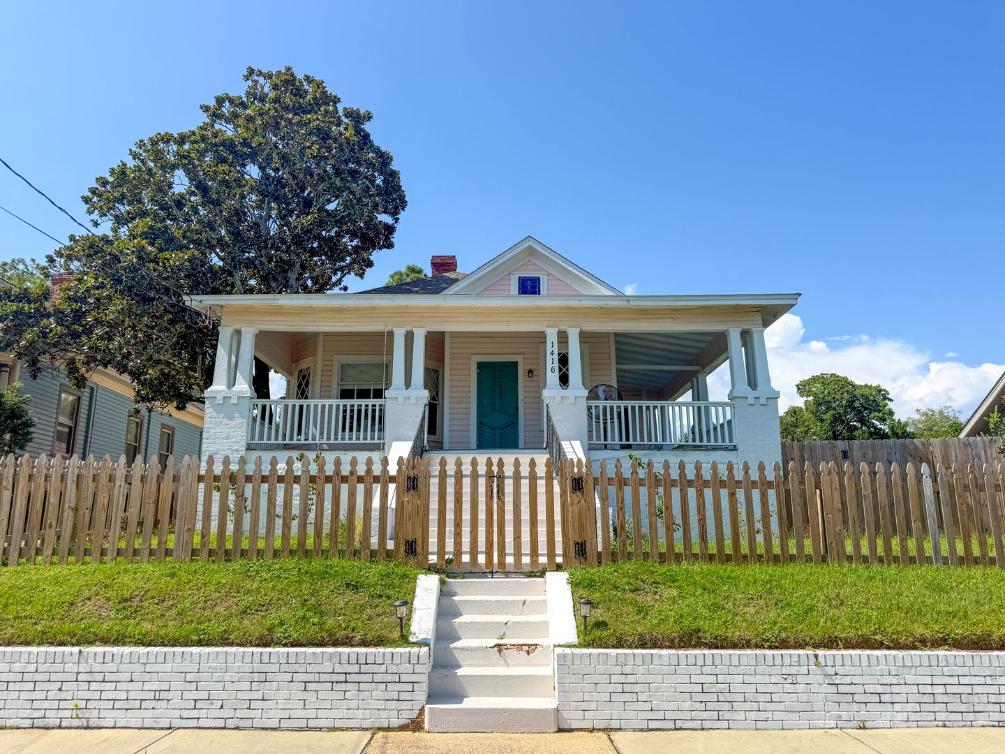 Pensacola House: 1416 E La Rua St.