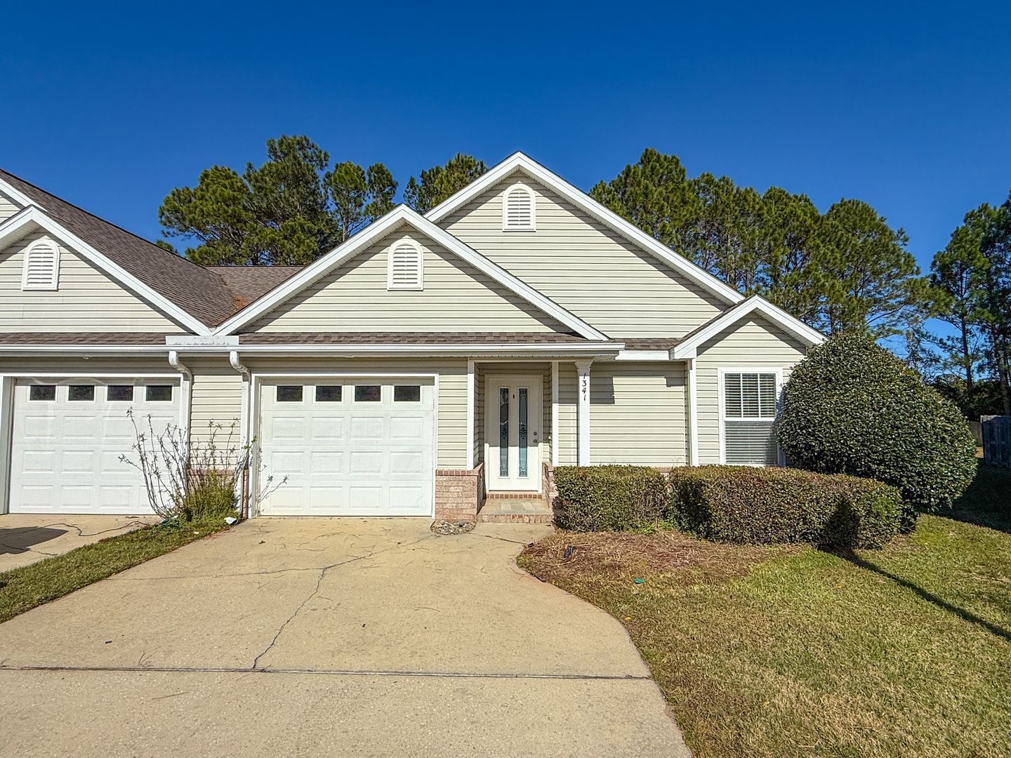 Gulf Breeze House: 1341 Tiger Lake Drive