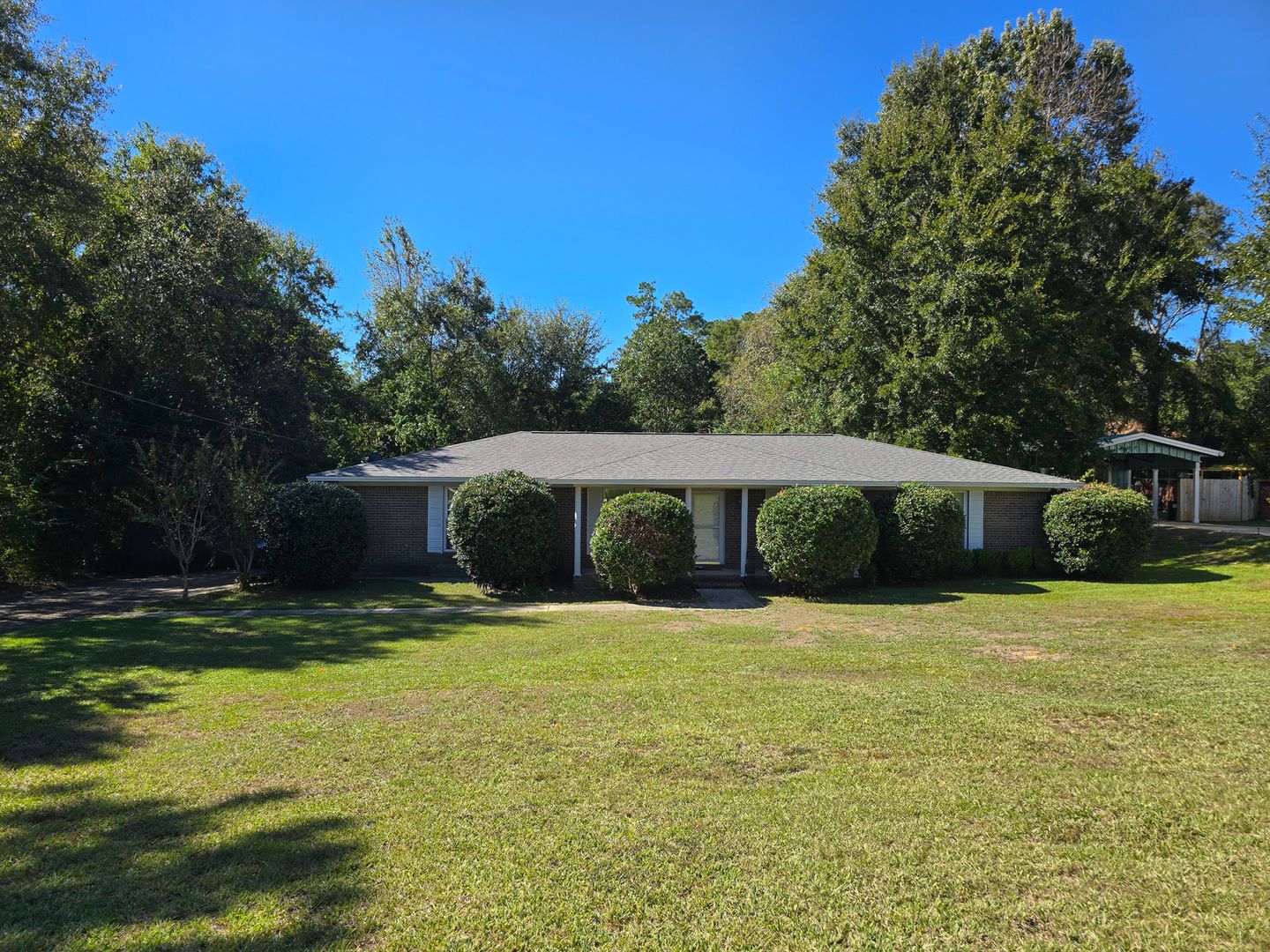 Pensacola House: 1109 Sussex Lane