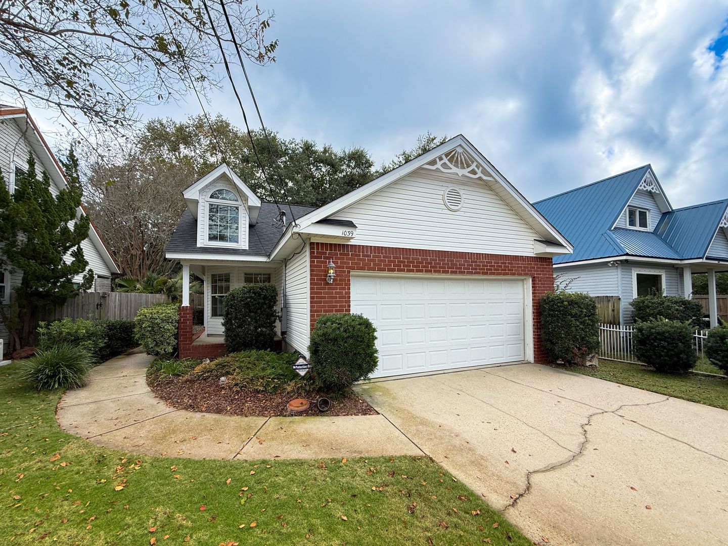 Pensacola House: 1039 E Maxwell St.