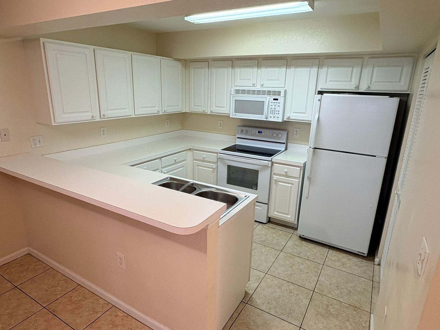 Fort Myers Condo: 4121 Residence Drive # 305