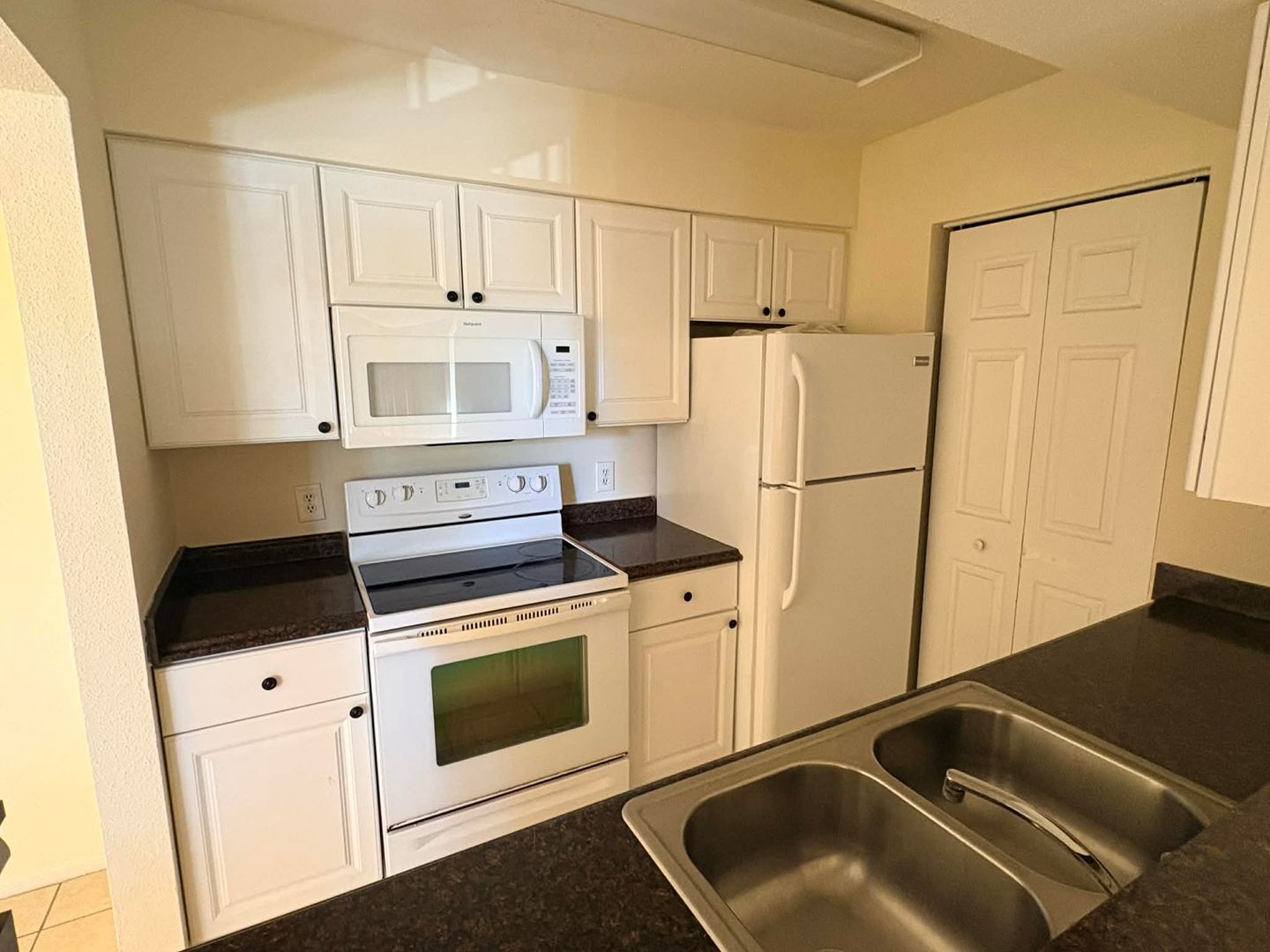 Fort Myers Condo: 2915 Winkler Ave # 818