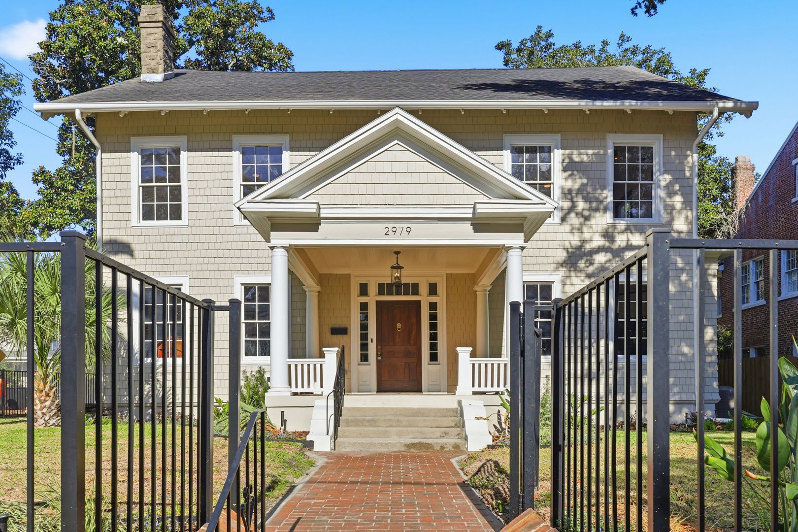 Jacksonville House: 2979 Saint Johns Avenue