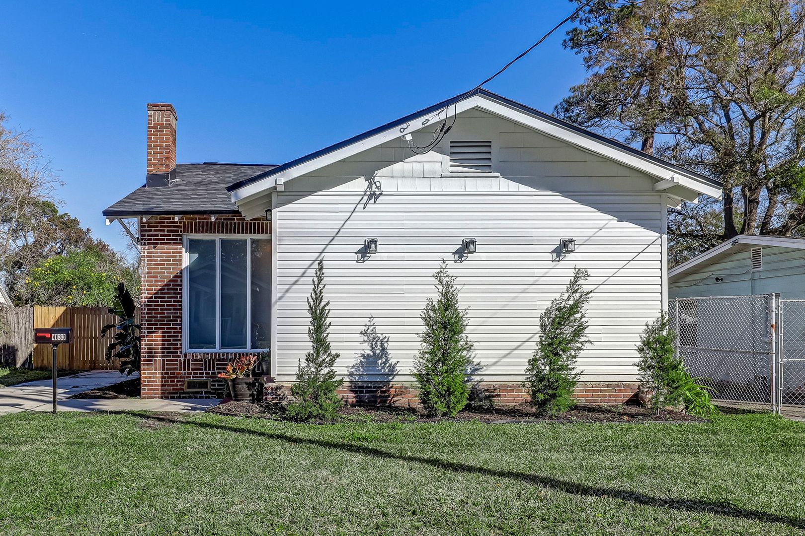 Jacksonville House: 4633 Kingsbury Street