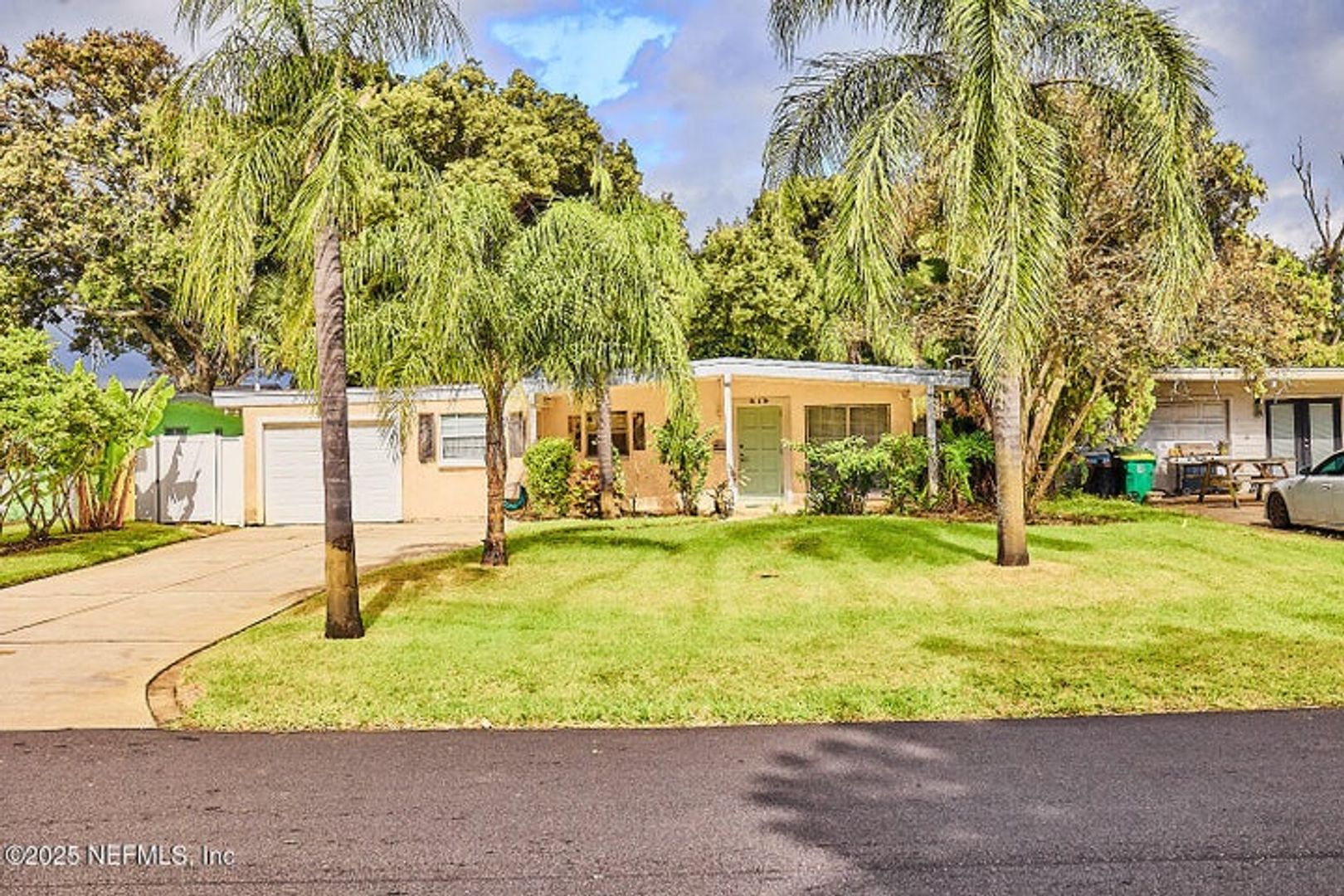 Jacksonville Beach House: 819 4th Avenue N