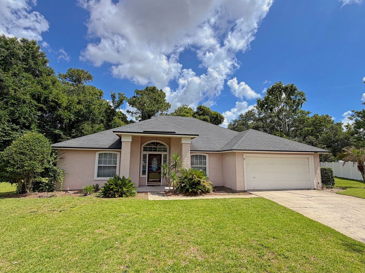 Jacksonville House: 6083 Alpenrose Ave