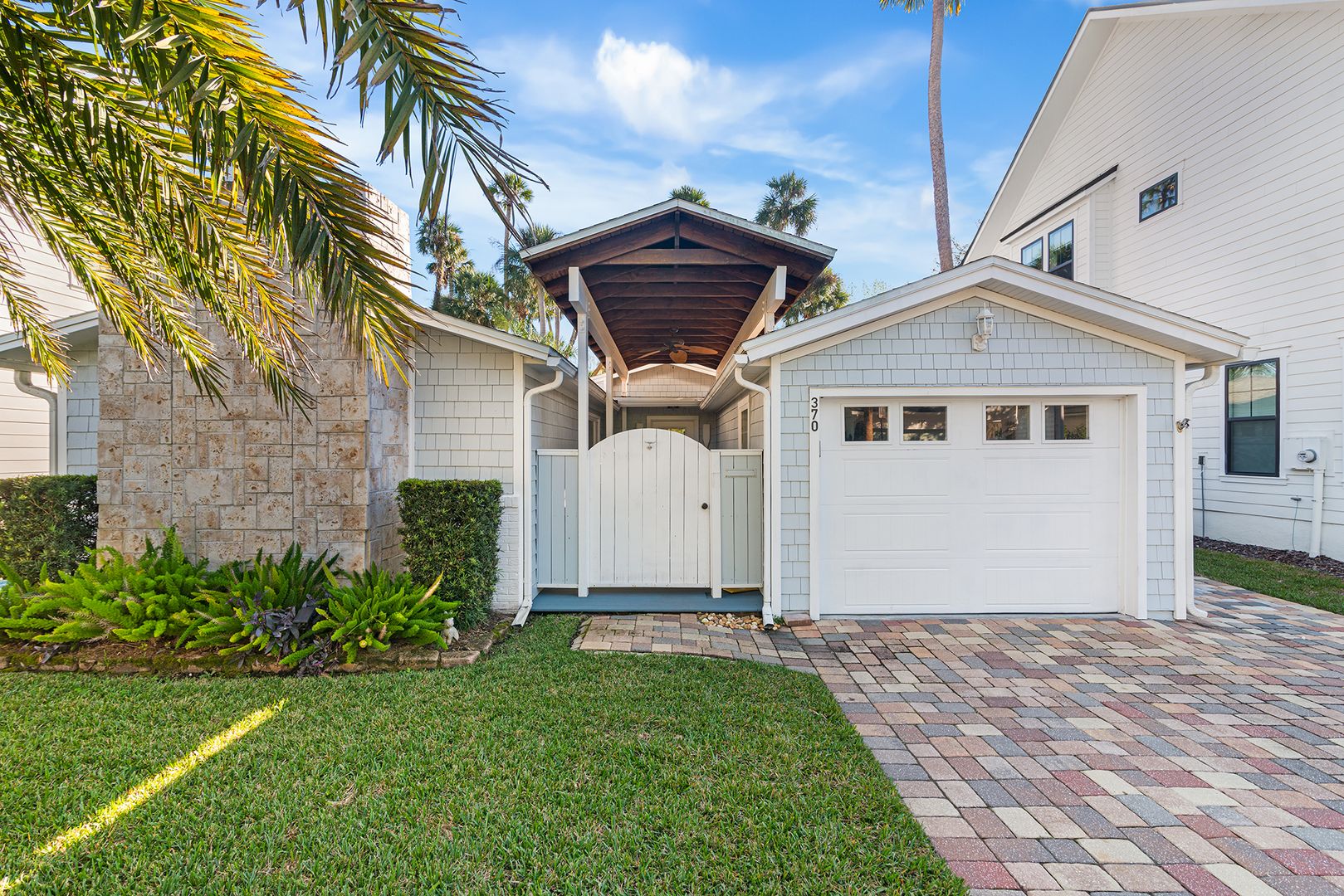 Atlantic Beach House: 370 10th Street