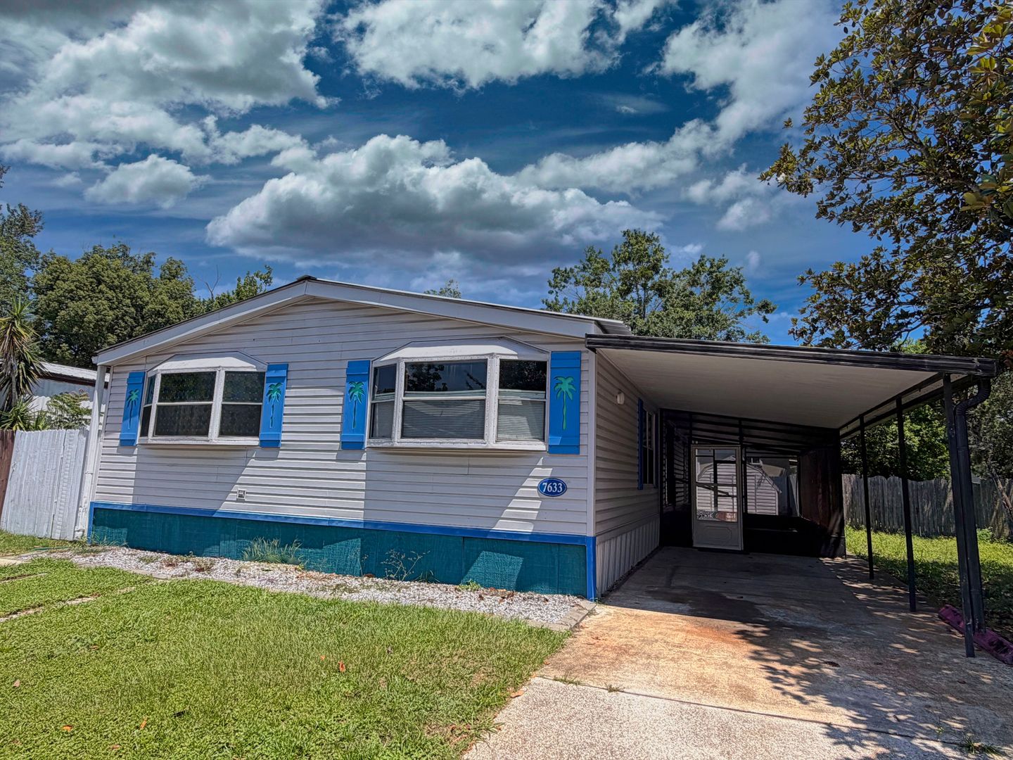 Jacksonville House: 7633 Plumwood Drive