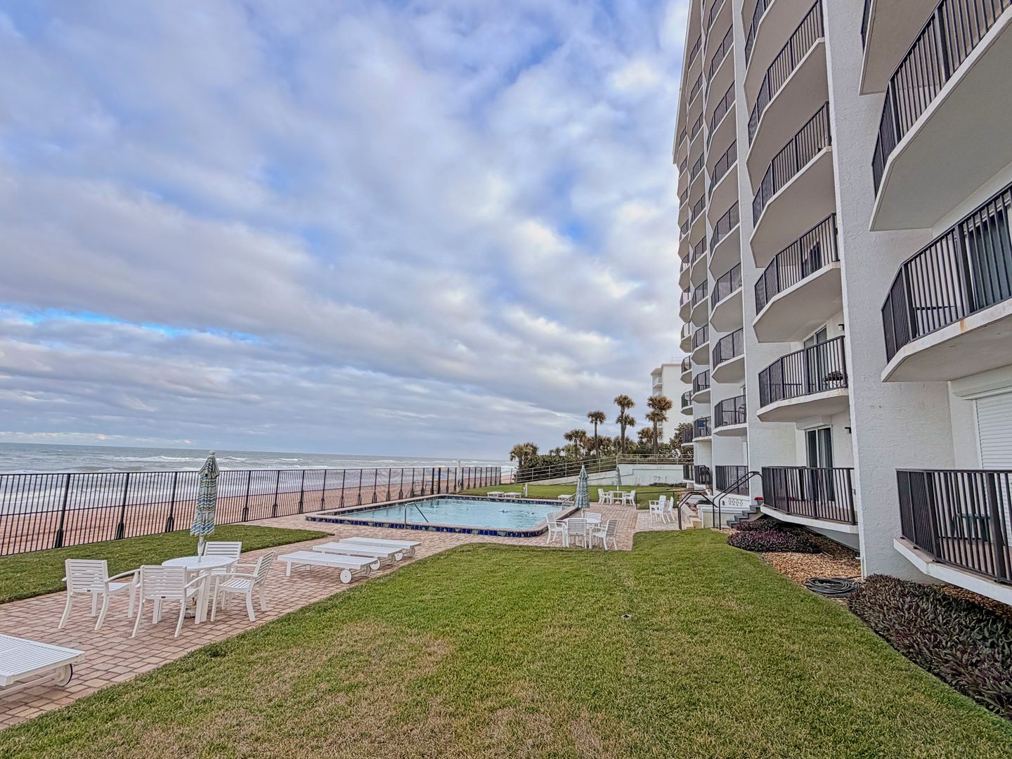 Ormond Beach House: 111 S. Atlantic Ave #102