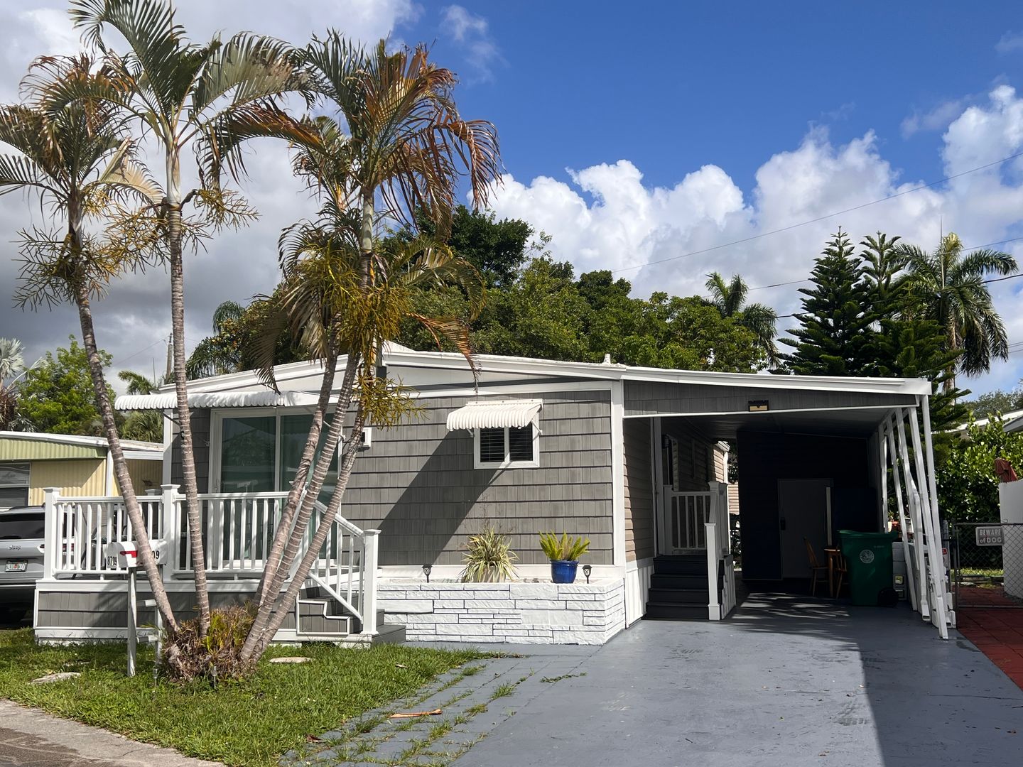 Davie House: 8709 SW 15th Street