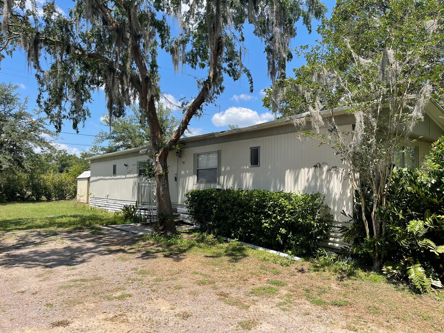 Thonotosassa House: 12620 Orange Lake Dr