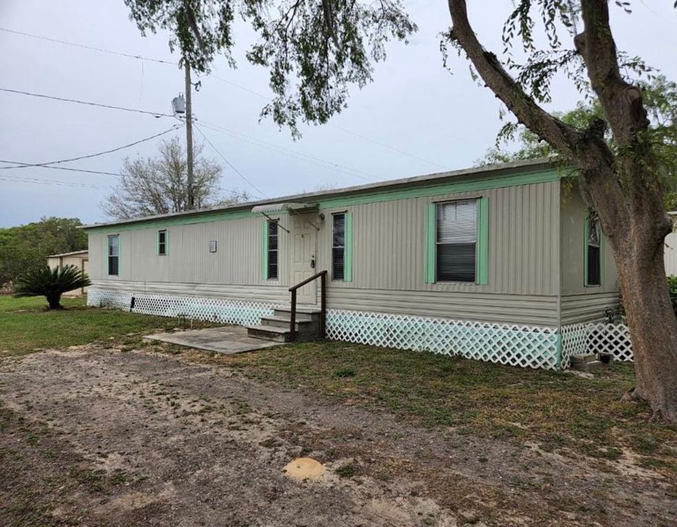Thonotosassa House: 12616 Orange Lake Dr
