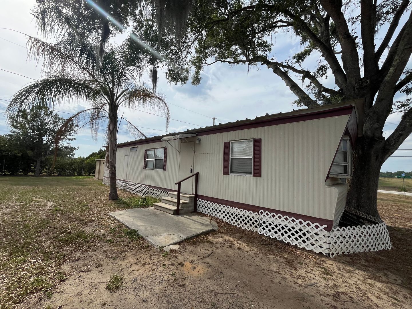 Thonotosassa House: 12632 Orange Lake Dr