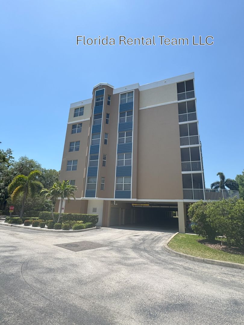 Largo Apartment: 960 Starkey Road Unit 1501