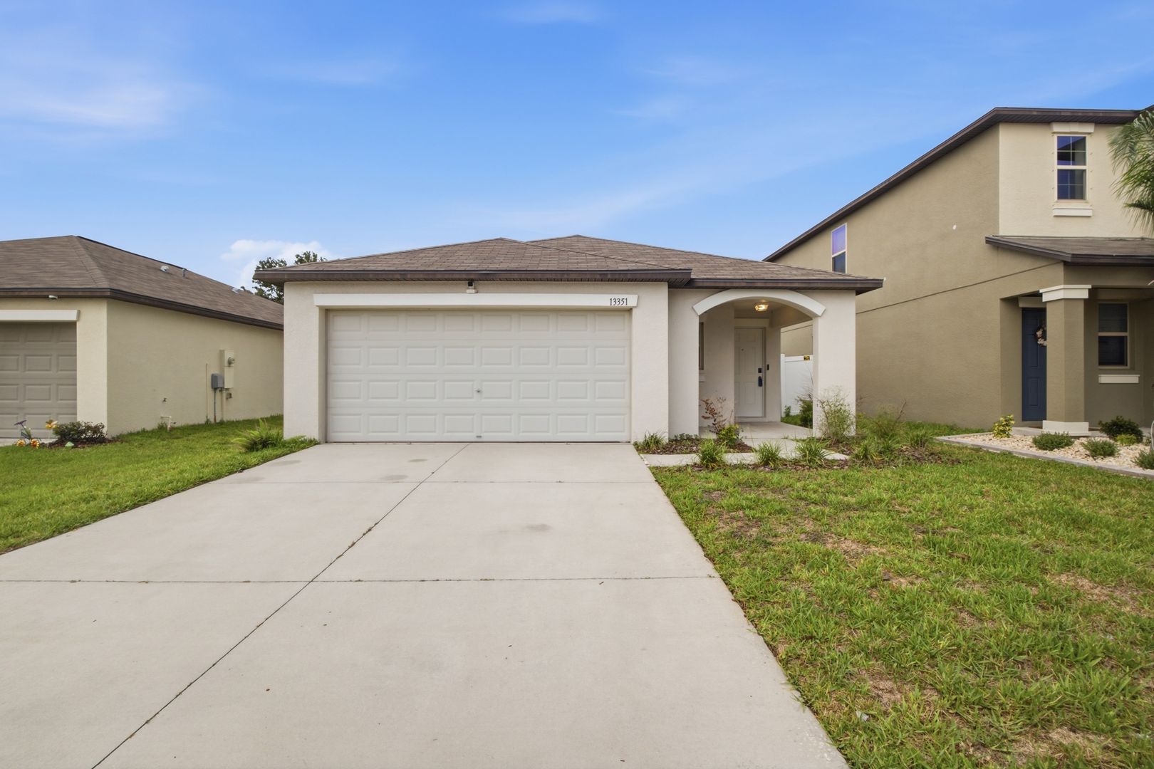 Riverview House: 13351 Willow Bluestar Loop