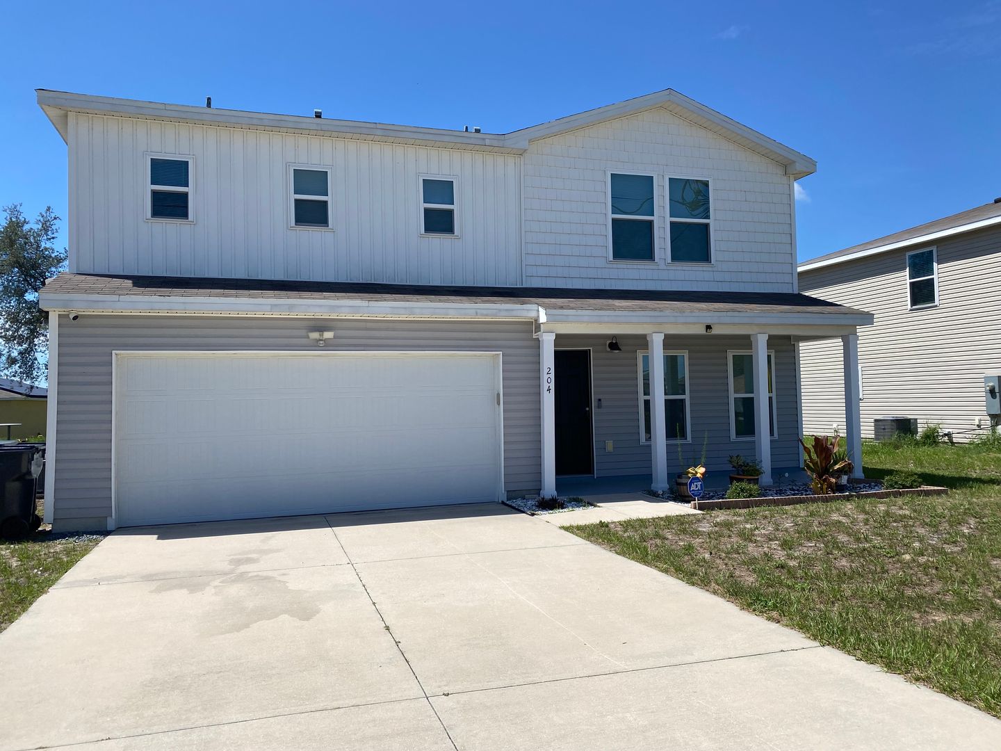 Poinciana House: 204 Gladiola Ct