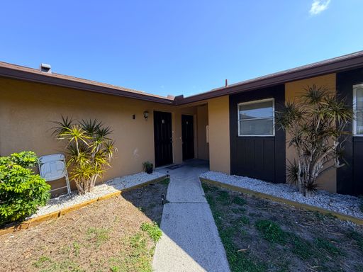 FIRST MONTH RENT FREE!!! 2/2 WATERFRONT LIVING SW CAPE – photo 1