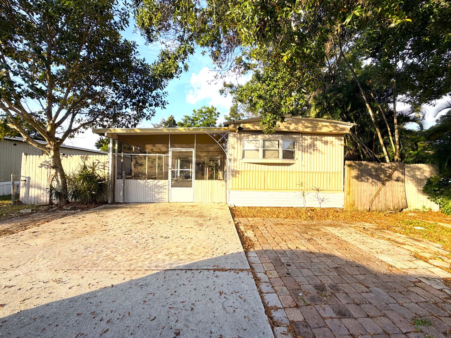 N. Ft. Myers Apartment: 240 State St.