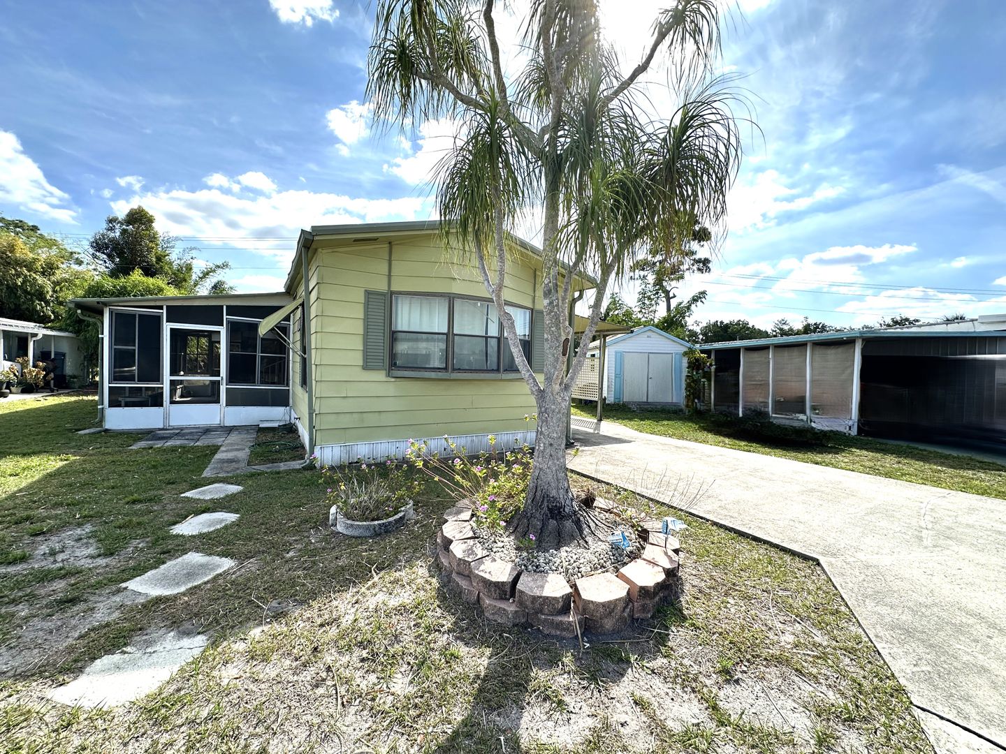 North Ft Myers House: 280 Flame Ln