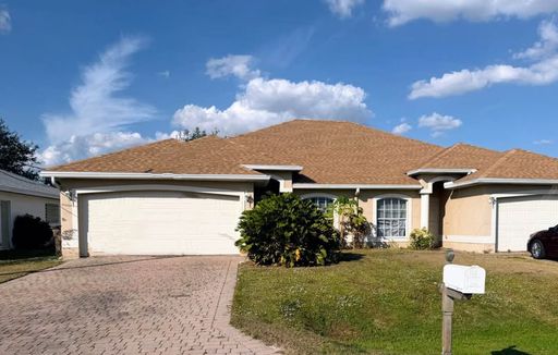 First Month's Rent Free! 3/2 Duplex In Cape Coral! – photo 1