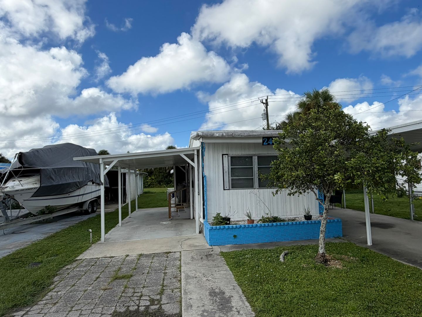 Nort Fort Myers Apartment: 248 Flame Lane