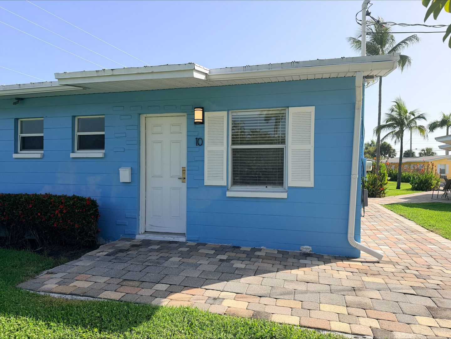 Ft. Myers Apartment: 14621 McGregor Blvd.