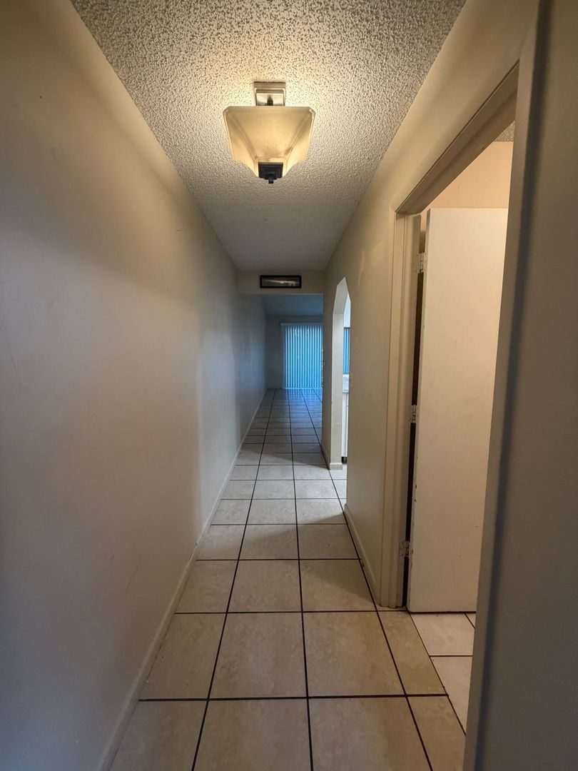 Cape Coral Apartment: 817 Gleason Pkwy