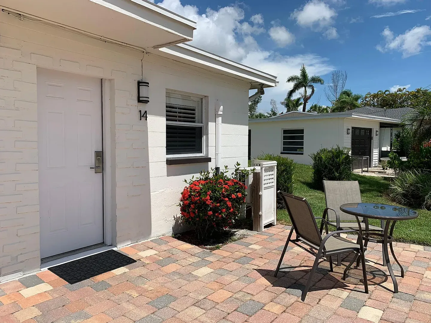 Ft. Myers Apartment: 14621 McGregor Blvd.