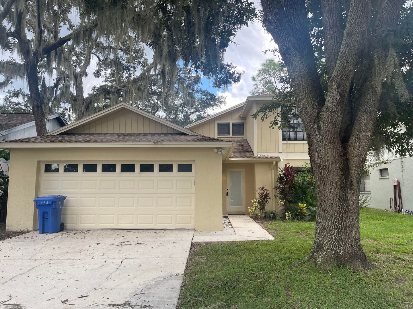 Valrico House: 2550 Wrencrest Circle