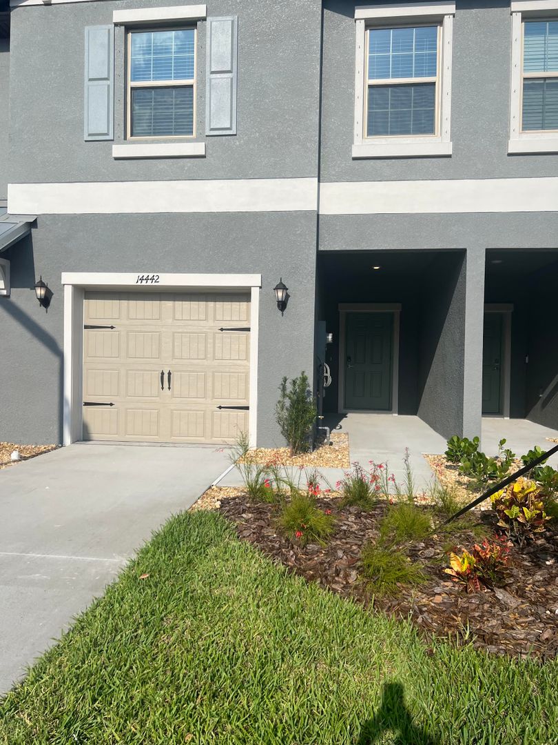 Ruskin Townhome: 14442 Editors Note Street