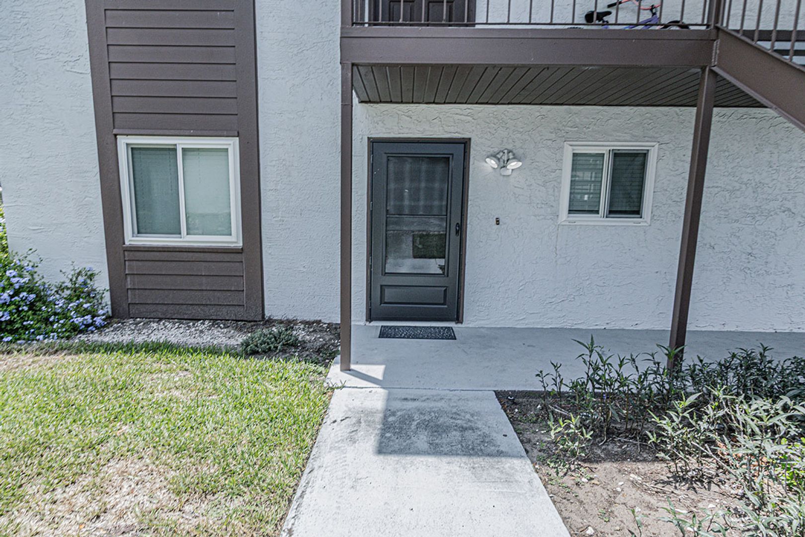 Zephyrhills Condo: 39132 Co Rd 54
