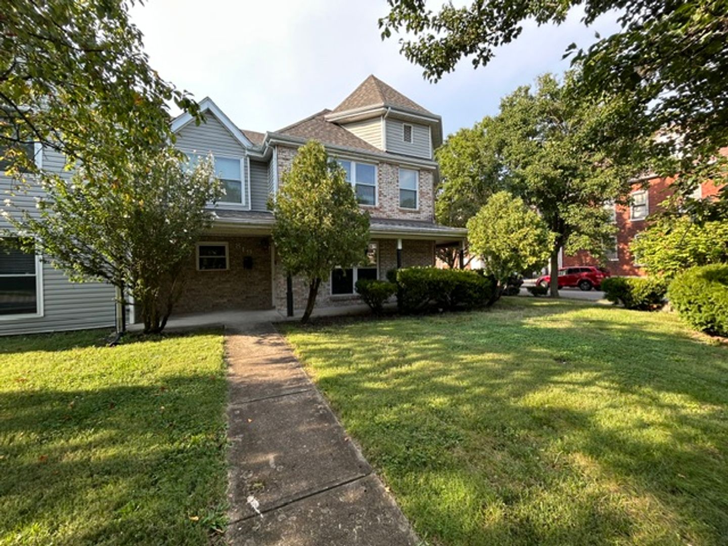 Dayton Apartment: 819-823 Riverview Terrace
