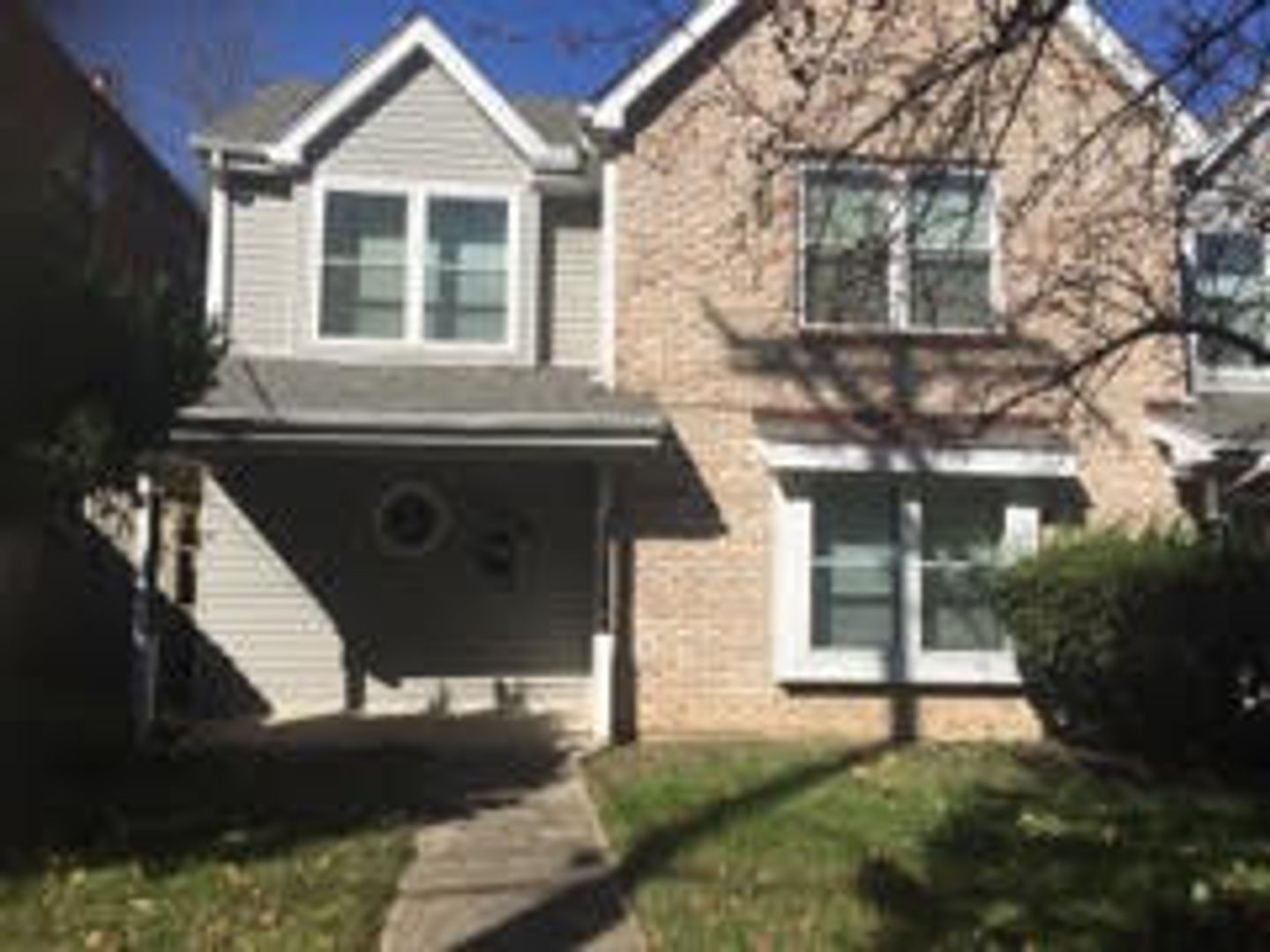 Dayton Apartment: 819-823 Riverview Terrace