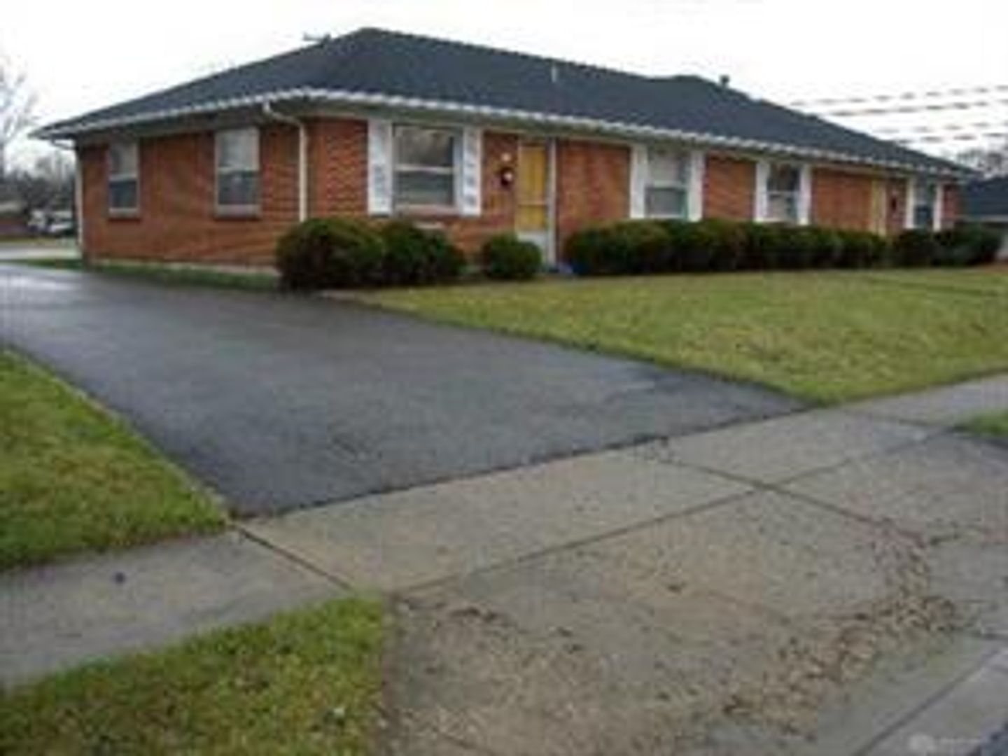 Trotwood Apartment: 416-422 Burman Ave.