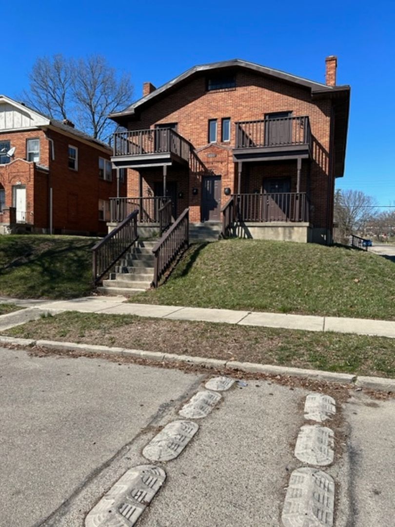 Dayton Apartment: 1401 Superior Ave.