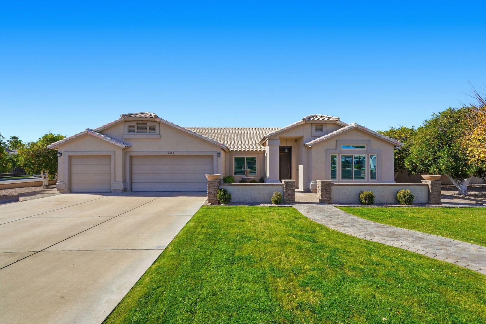 Mesa House: 1426 N. Omaha Cir