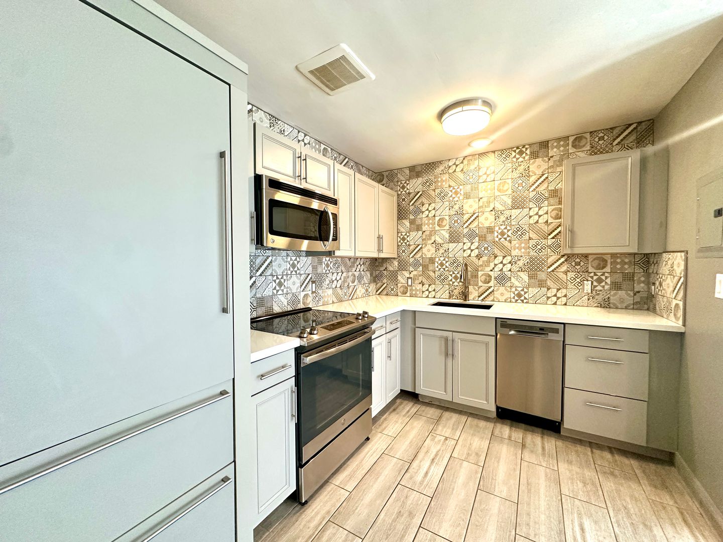 Tucson Apartment: 1425 N Park Ave