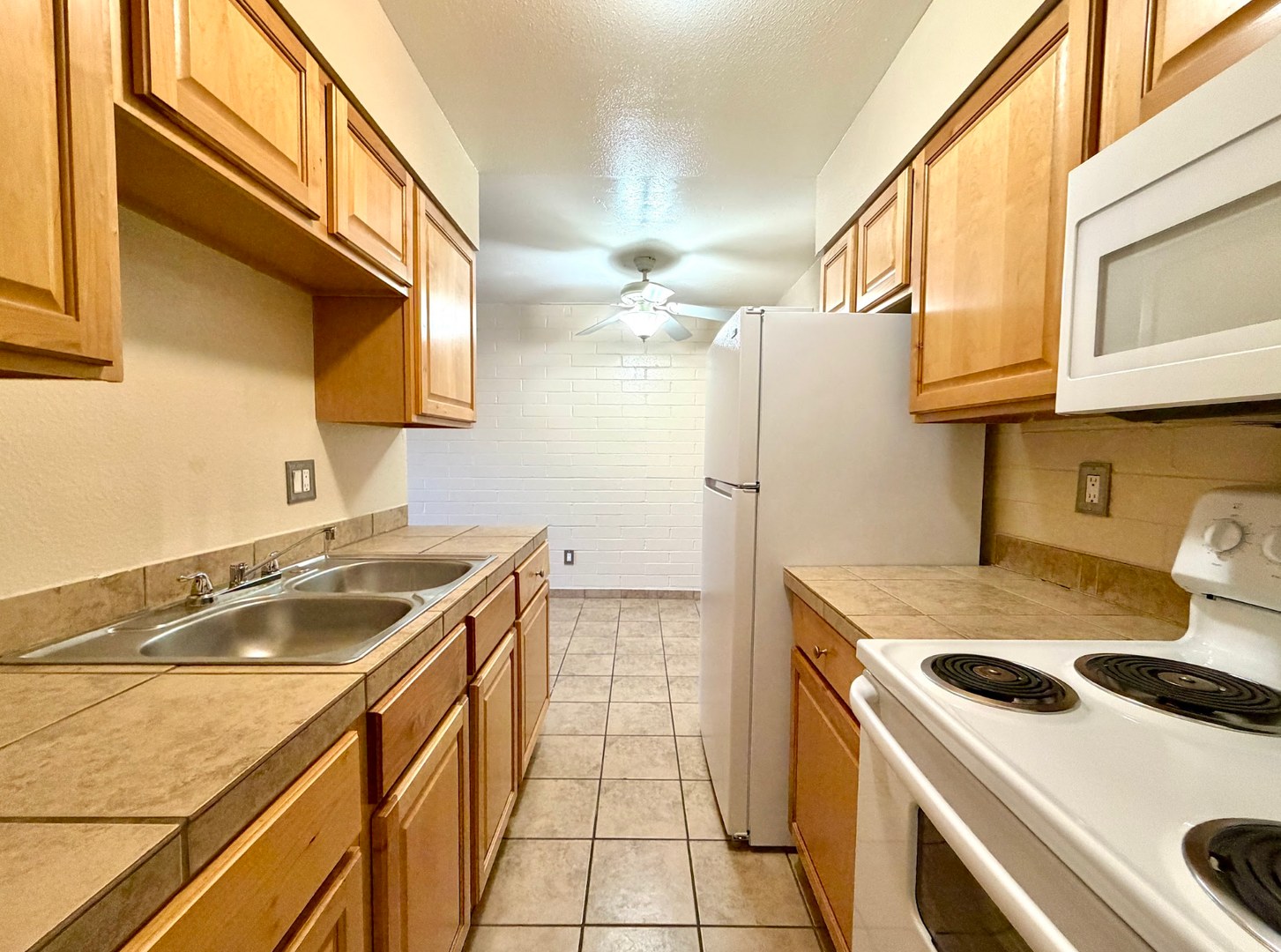 Tucson Apartment: 8750 E Cooper St