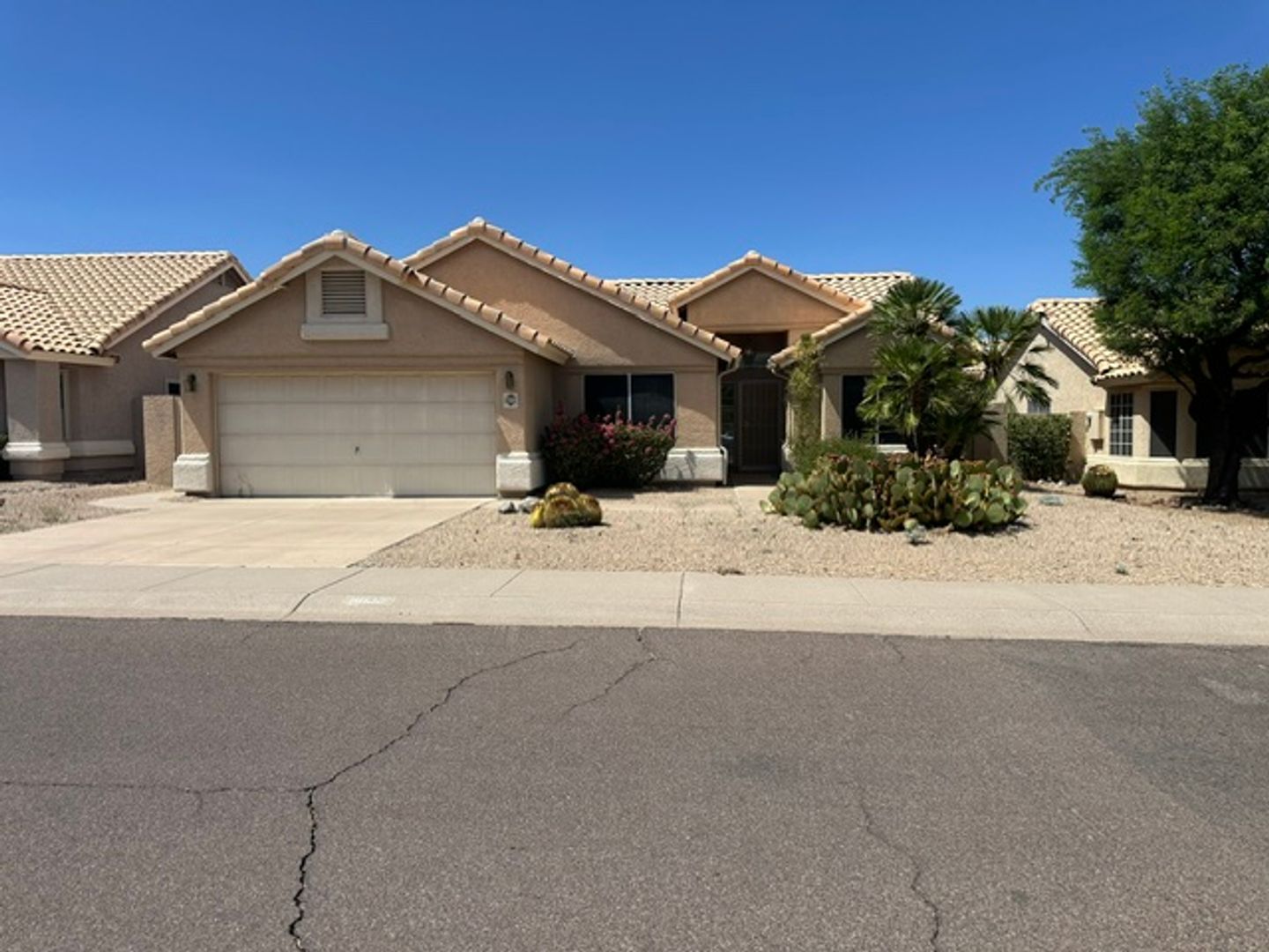 Fountain Hills House: 16132 E. Glendora Dr.