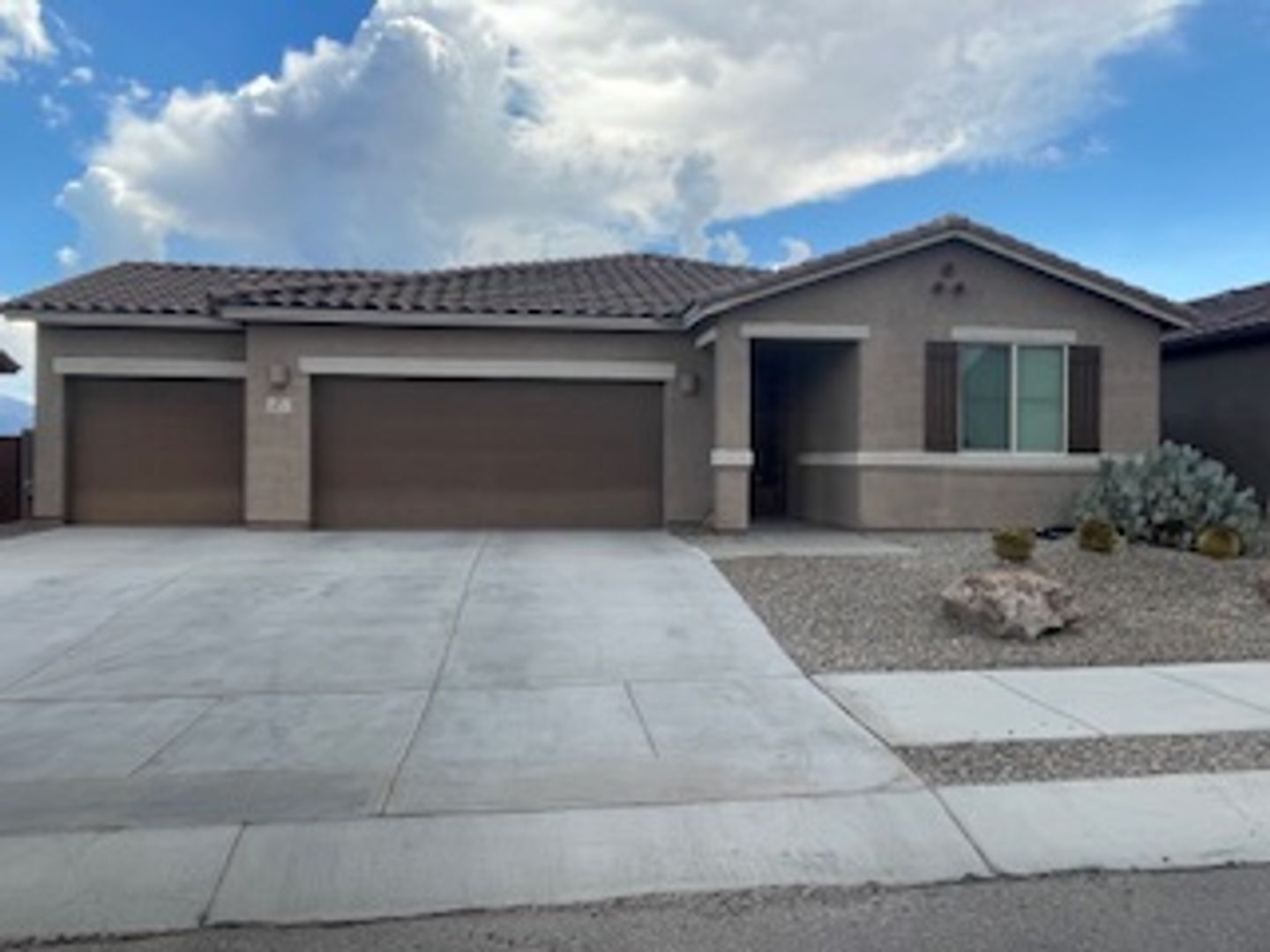 Tucson House: 9623 S, Quiet Dove Dr
